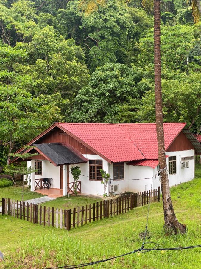 Empire Hotels & Resorts Kampong Pasir Hantu Екстериор снимка
